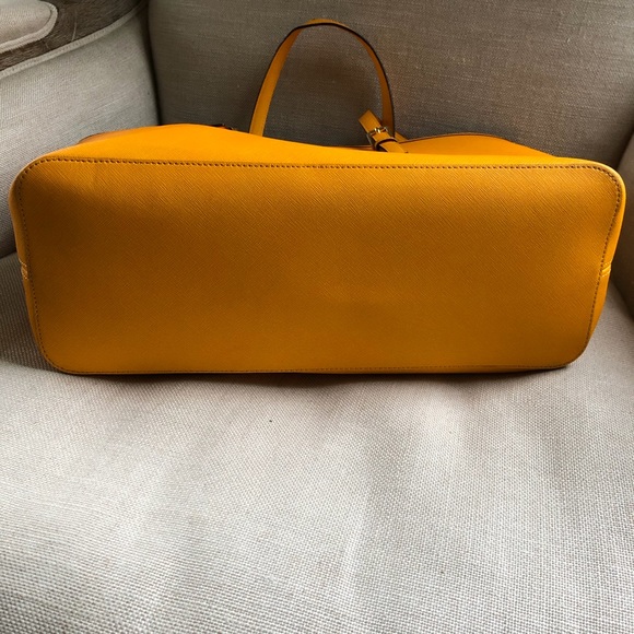 Michael Kors Shoulder Tote Saffiano Yellow Jet Set - Picture 5 of 8